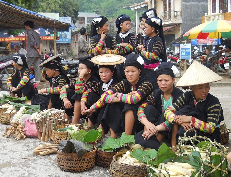 Market of ethnic people in Bao Lac, Cao Bang