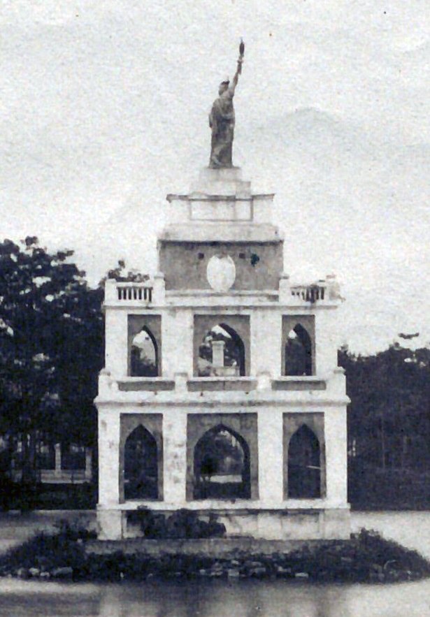 statua della libertà thap rua