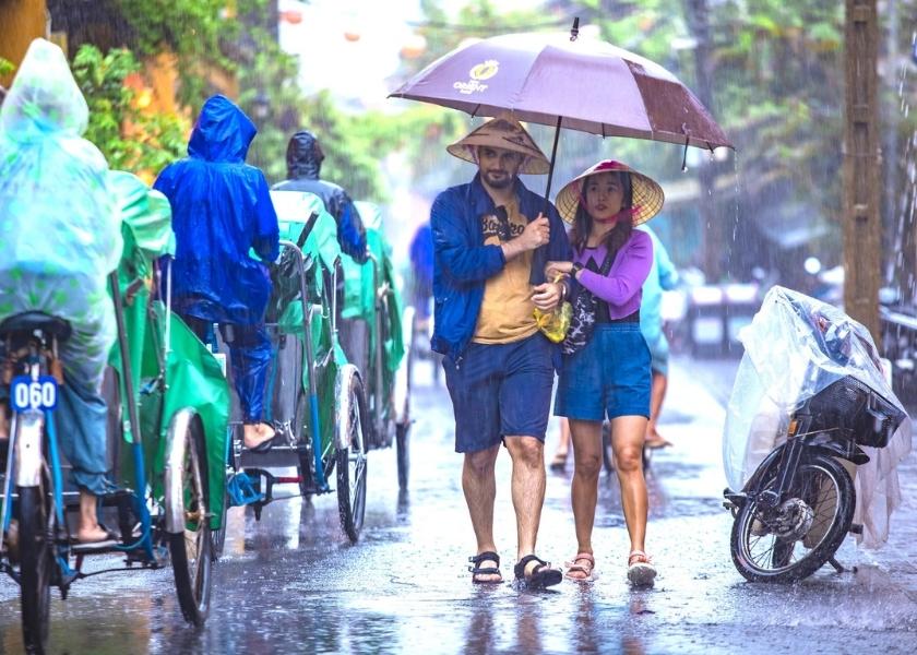 Pioggia a Hoi An durante la stagione dei monsoni