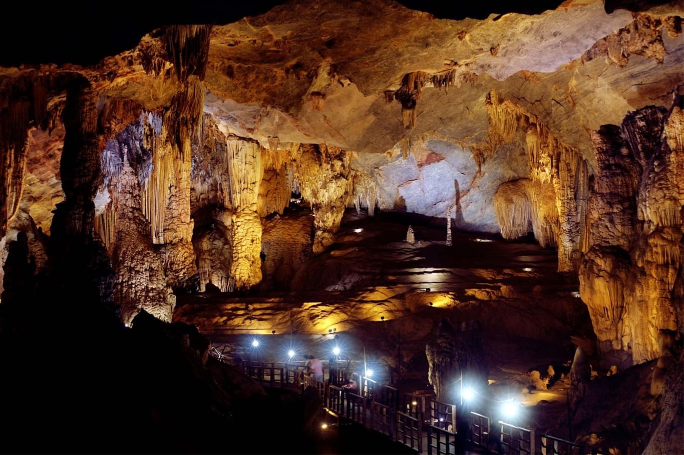 Grotta di Thien Duong o Grotta del Paradiso