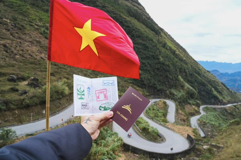 Passaporto Ha Giang con timbri dei luoghi visitati