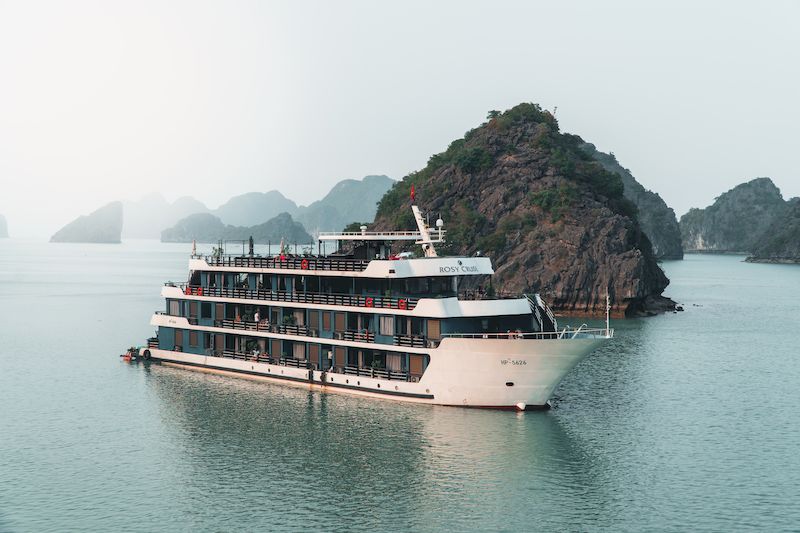 I prezzi delle crociere a Halong variano in base alla qualità, all'itinerario e alla durata