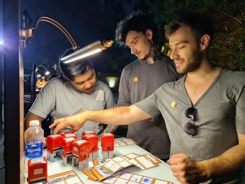 Partecipa a divertenti attività di decodifica