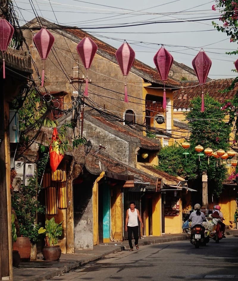 The charming atmosphere in Hoi An Ancient Town