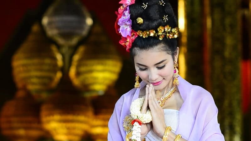 Il wai in Thailandia