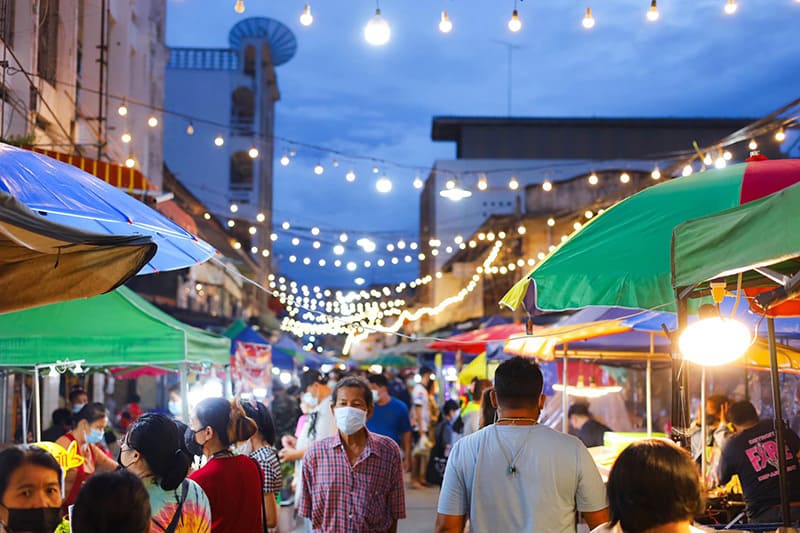 Pak Phraek Walking Street