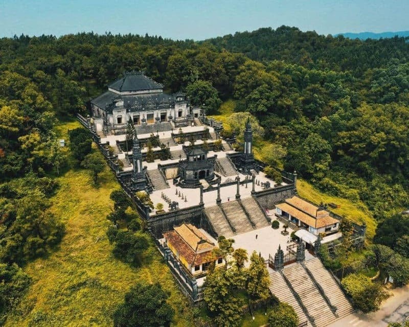 Tomba di Khải Định, armonia tra architettura e natura