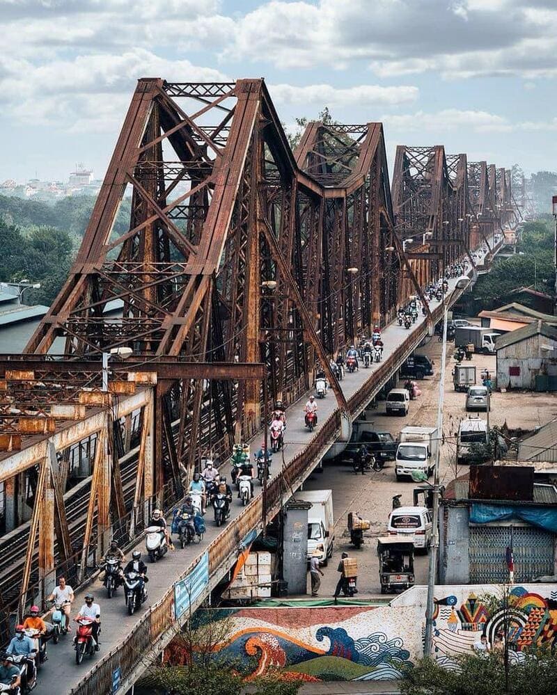 Panorama del ponte di Long Bien