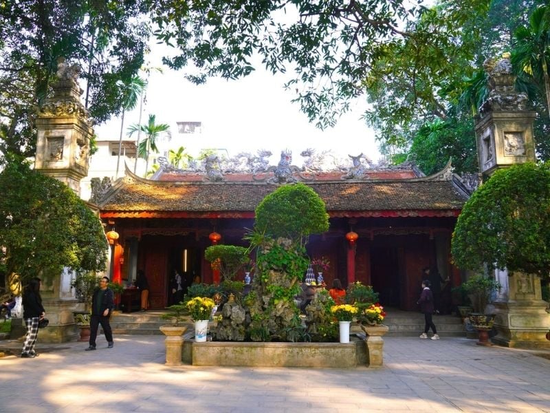 Interno del Tempio di Quan Thanh