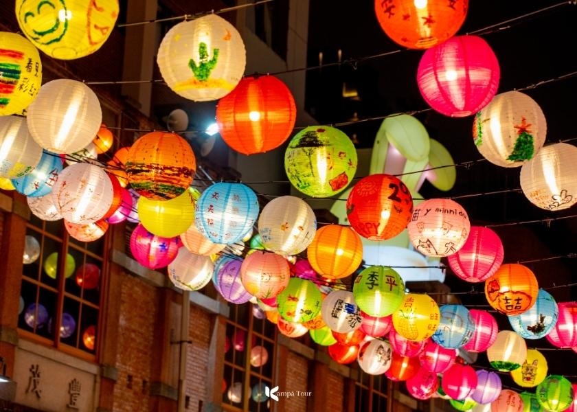 Hanoi, Ho Chi Minh City e Hoi An sono i posti migliori per ammirare l'atmosfera festosa del Tet Trung Thu