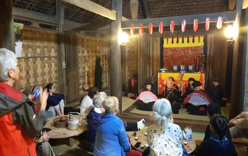 Experience the culture and accommodation of the Tay people