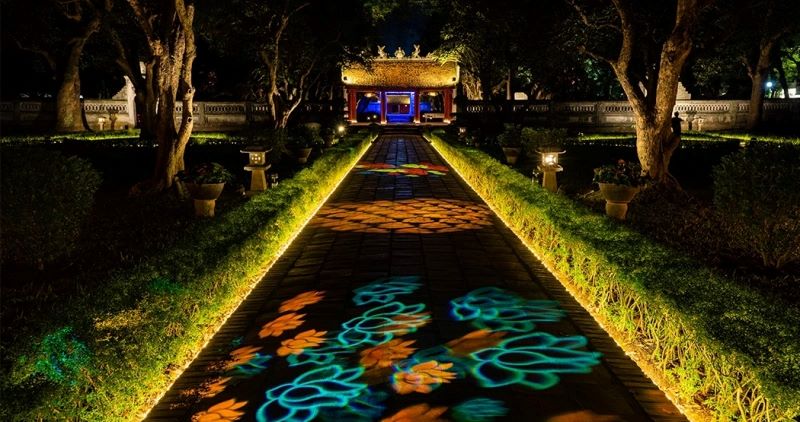 Spettacolo di luci 3D - Fusione di tecniche e animazioni.