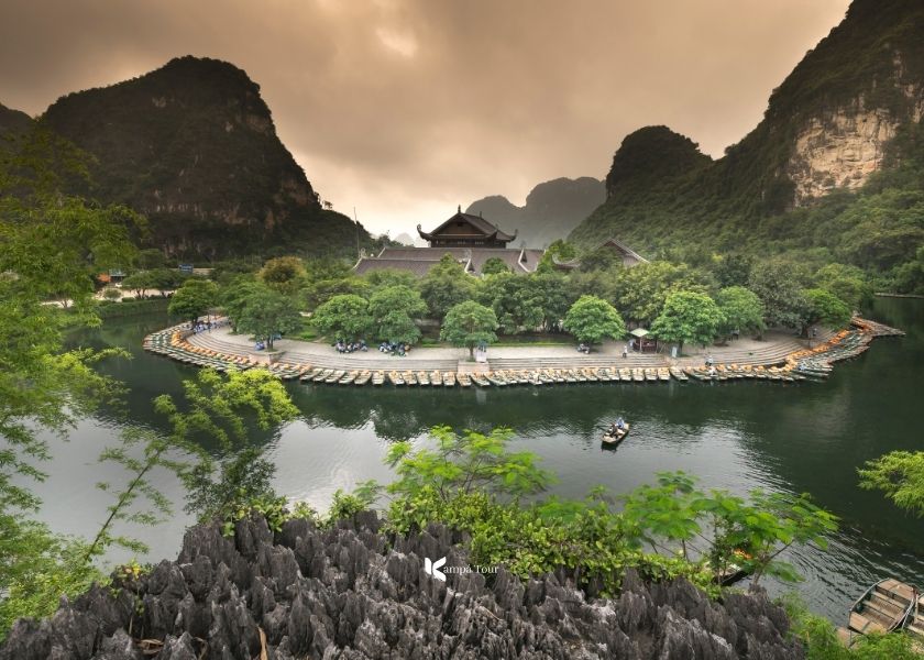 Il paesaggio di Ninh Binh è menzionato come la baia di Halong sulla terraferma