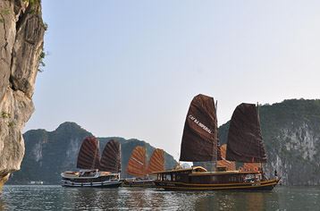 Crociera Privata nellEroica Baia di Ha Long