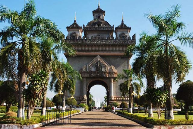 Vientiane – visita della città – Buddha Park – Partenza