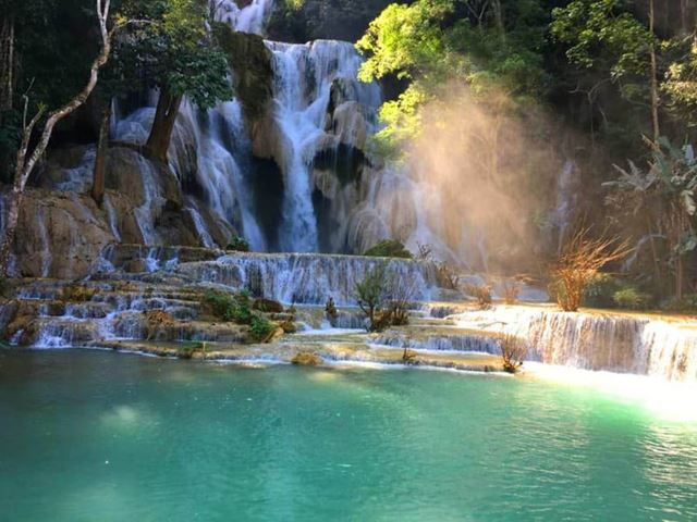 Cascate di Kuang Si – Treno ad alta velocità per Vientiane