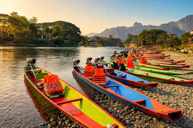 Luang Prabang – Vang Vieng (230 km, ~5 ore di viaggio)