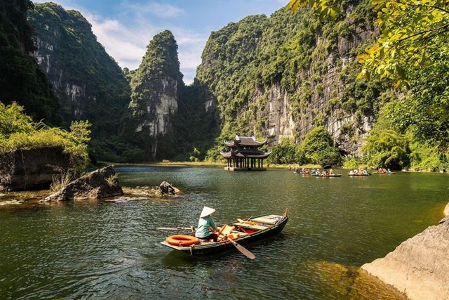  Hanoi – Ninh Binh (Baia di Halong terrestre)