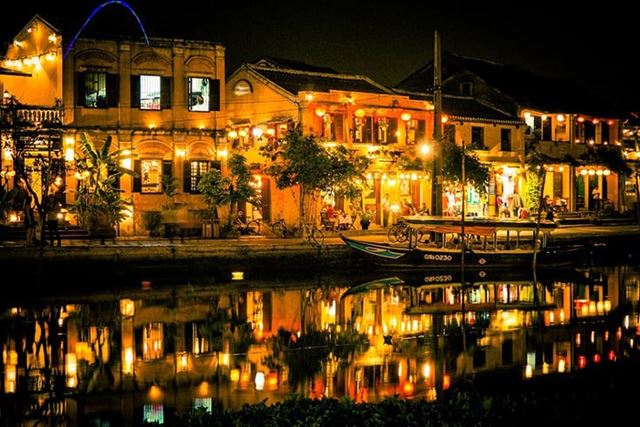 Baia di Halong - Hanoi - Volo per Hoi An