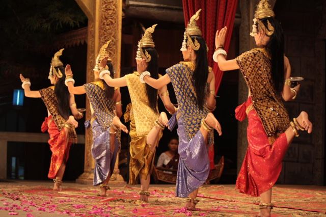 Siem Reap - Angkor Wat and Angkor Thom temples - 20 km