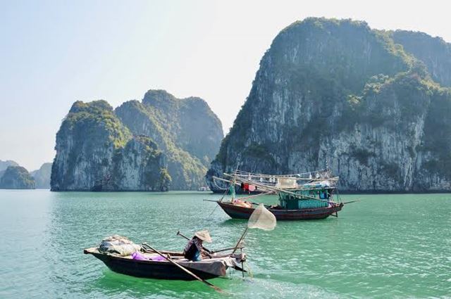 Hanoi - Baia di Halong (180 km ~ 3,5 ore)