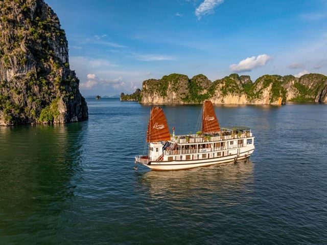 Halong – Hanoi – Volo per Da Nang – Hoi An (~3.5 ore in auto + 1.5 ore in auto)