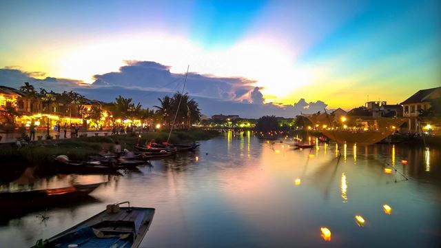 Hoi An libero – Danang – Volo per Ho Chi Minh  (1 ore in auto + ~1.5 ore volo)