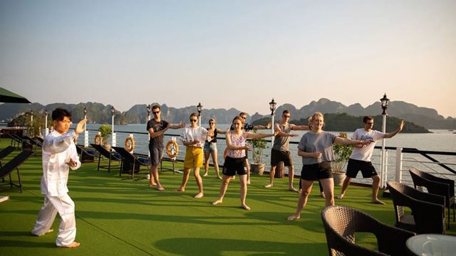 Halong – Hanoi – Volo per Da Nang – Hoi An (~3.5 ore in auto + 1.5 ore in auto)