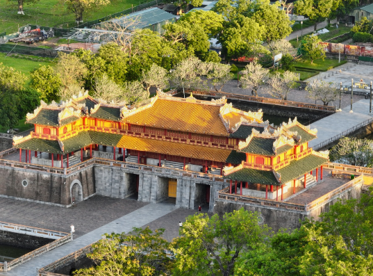 Hue visita – Volo per Ho Chi Minh